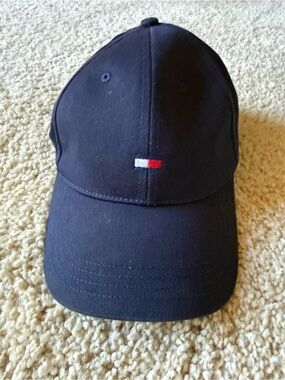 Tommy Hilfiger Navy Flag Logo Cap 🧢 L/XL